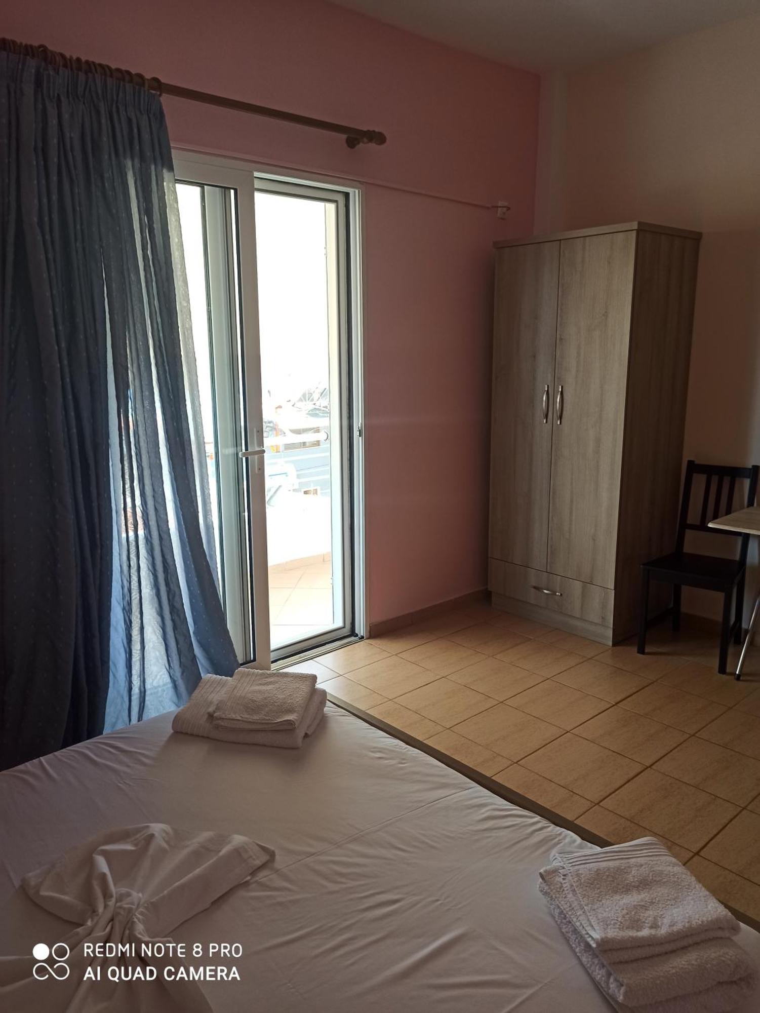 Bella Vista Hotel Himare Room photo